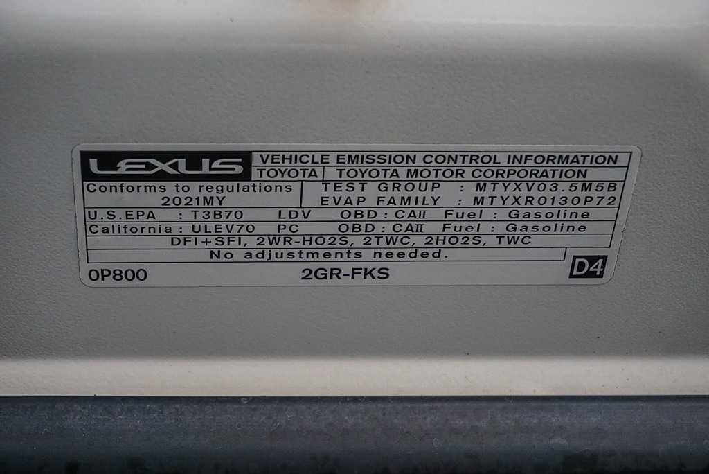 Thumbnail: 2021 Lexus ES - 17