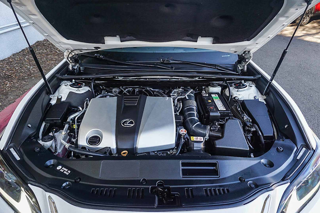 Thumbnail: 2021 Lexus ES - 7