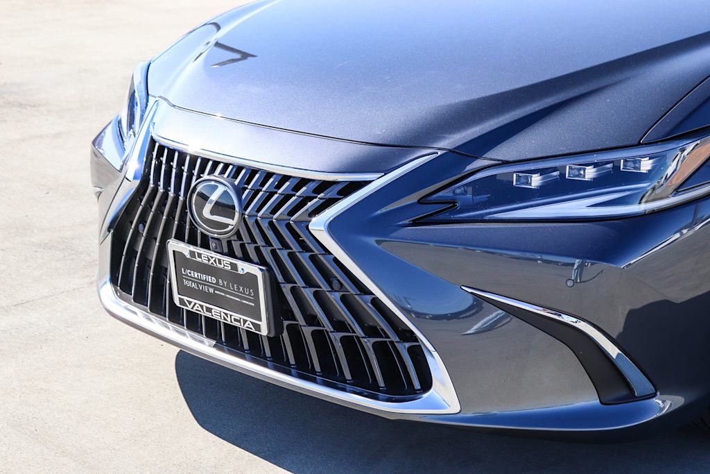 Thumbnail: 2025 Lexus ES - 22