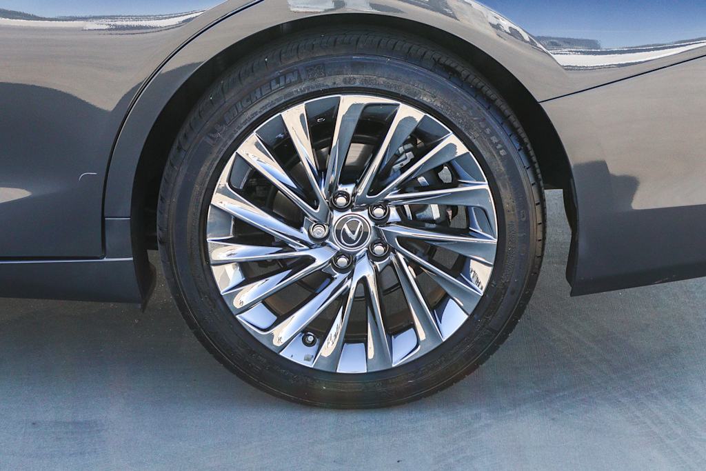 Thumbnail: 2025 Lexus ES - 25