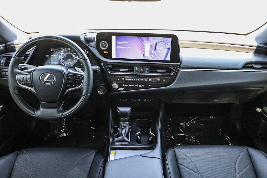 Thumbnail: 2025 Lexus ES - 2