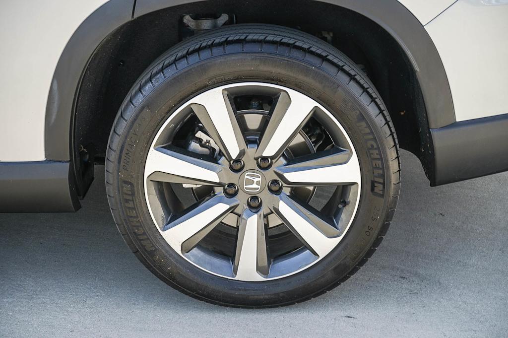 Thumbnail: 2023 Honda Pilot - 22