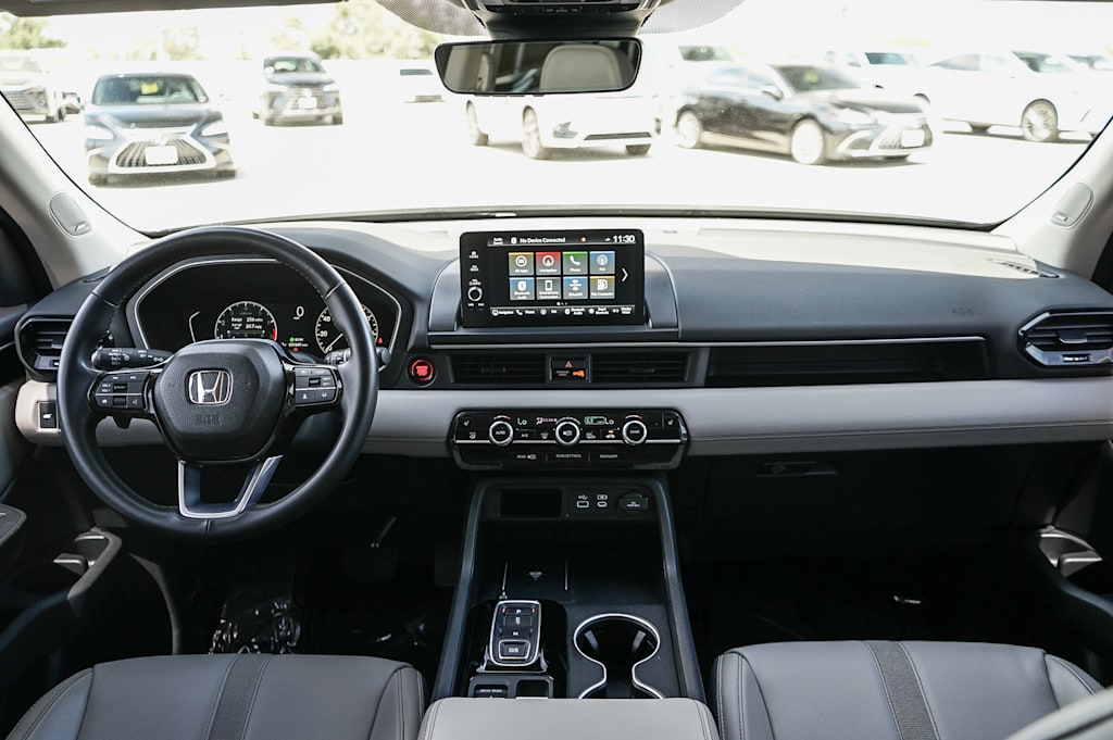 Thumbnail: 2023 Honda Pilot - 2