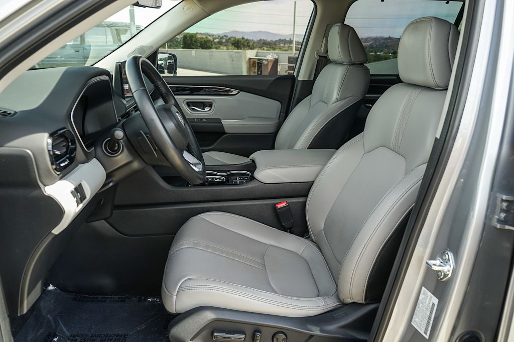 Thumbnail: 2023 Honda Pilot - 9