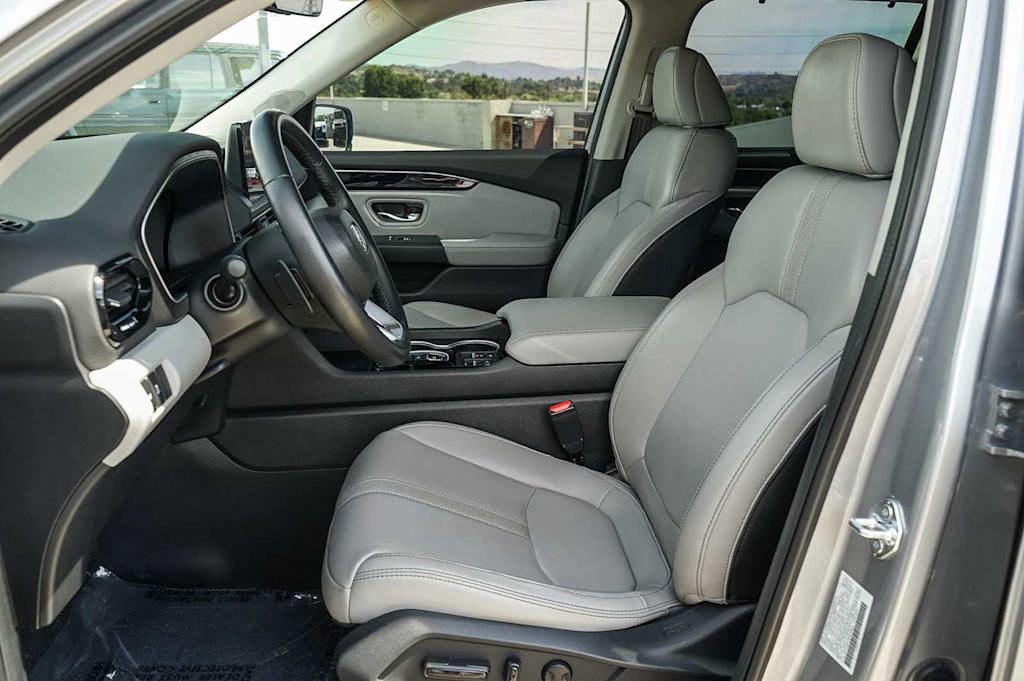 Thumbnail: 2023 Honda Pilot - 9
