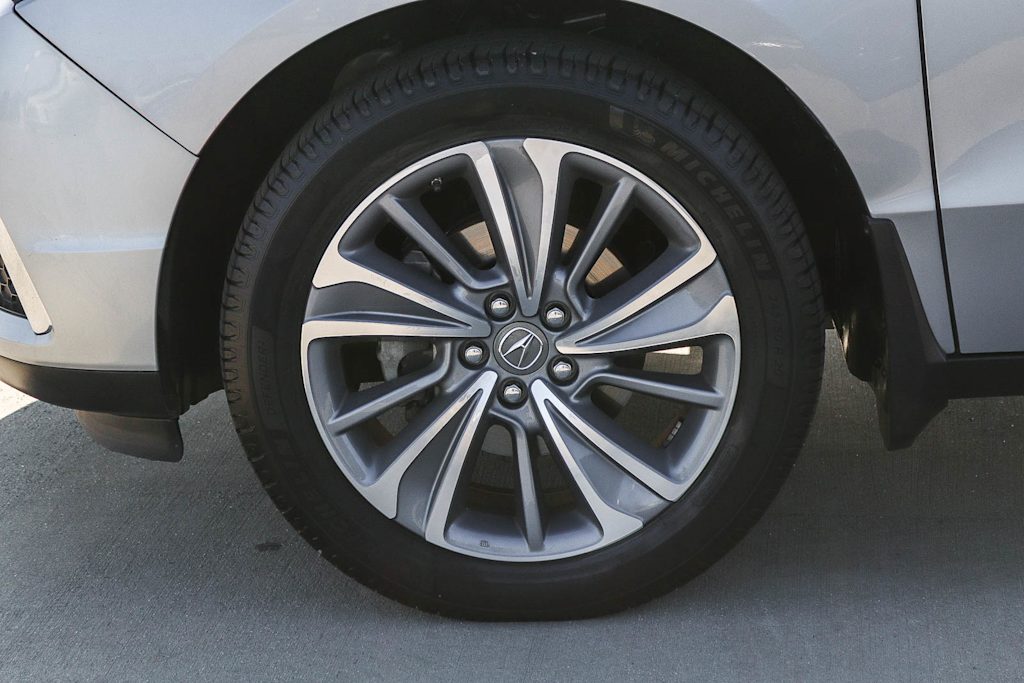 Thumbnail: 2017 Acura MDX - 23