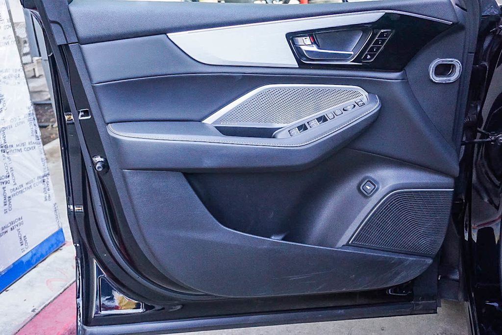 Thumbnail: 2023 Acura MDX - 28