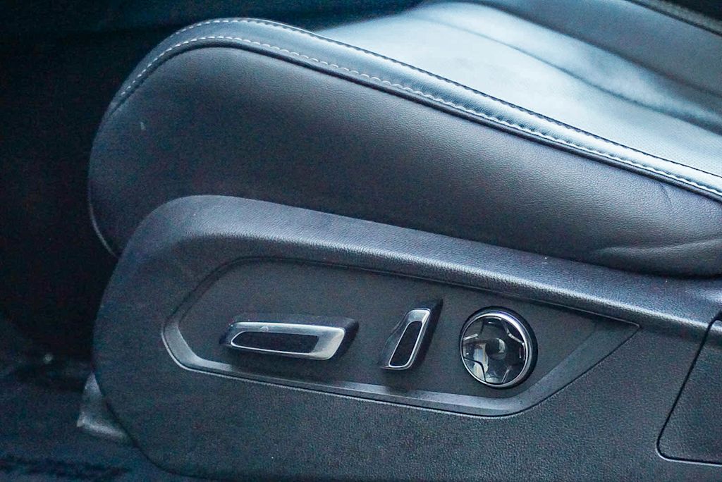 Thumbnail: 2023 Acura MDX - 27