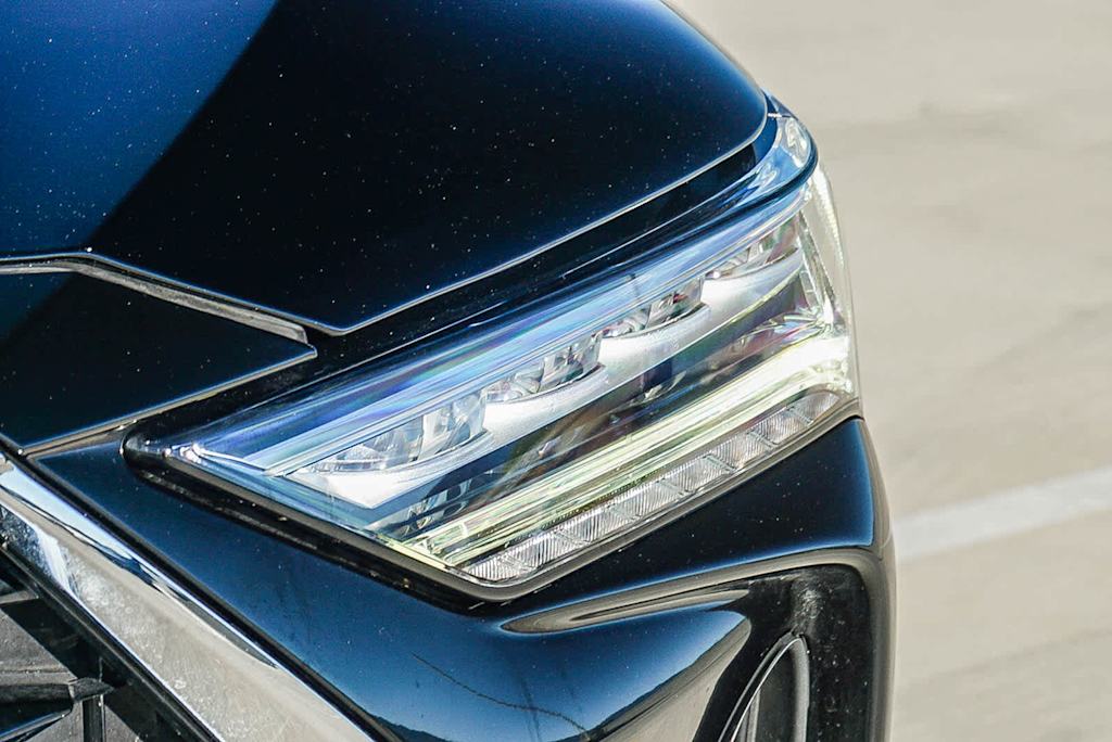 Thumbnail: 2023 Acura MDX - 21