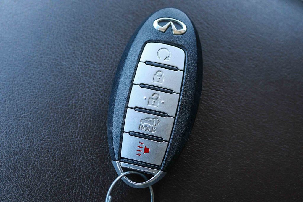 Thumbnail: 2016 INFINITI QX60 - 16