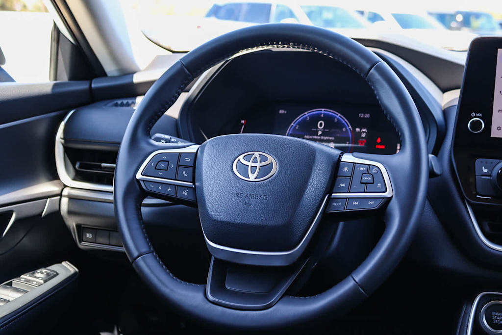 Thumbnail: 2026 Toyota Grand Highlander - 8