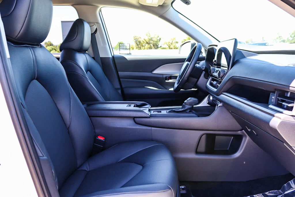Thumbnail: 2026 Toyota Grand Highlander - 9