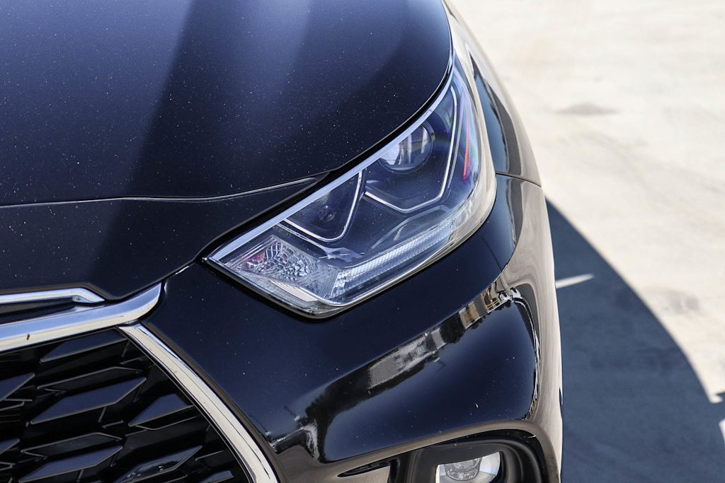 Thumbnail: 2021 Toyota Highlander - 20