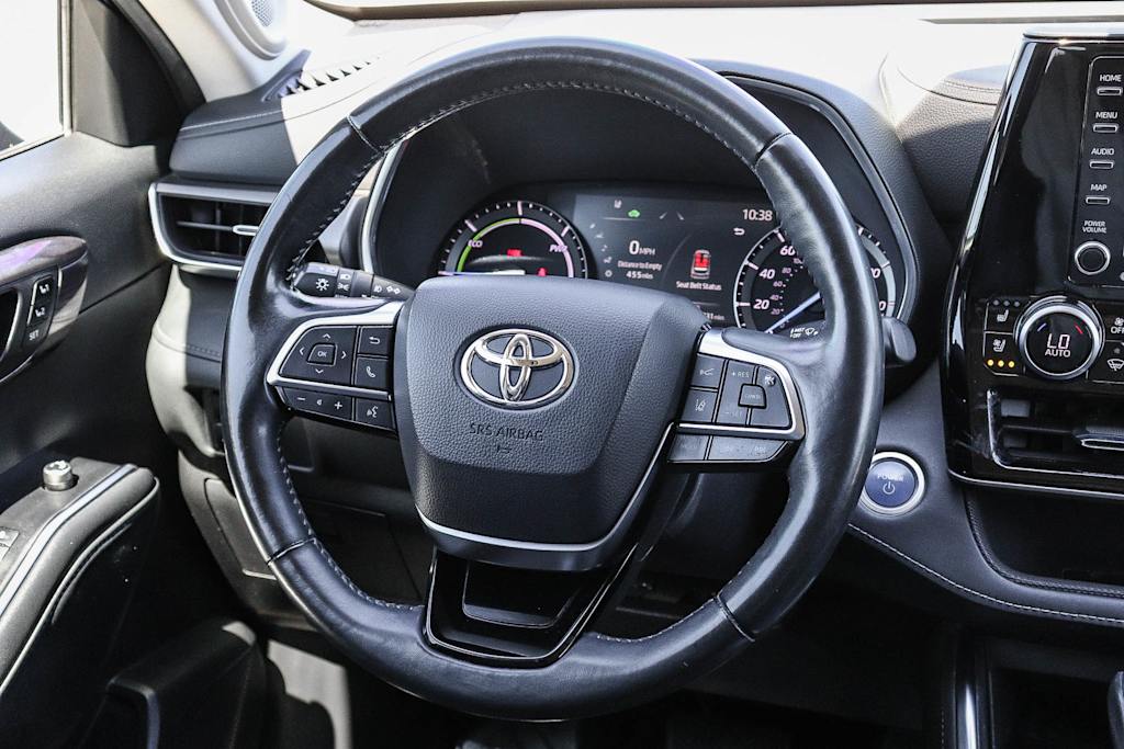Thumbnail: 2021 Toyota Highlander - 8