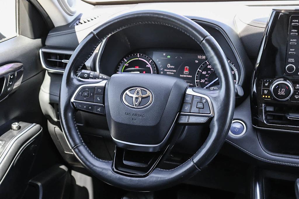 Thumbnail: 2021 Toyota Highlander - 8