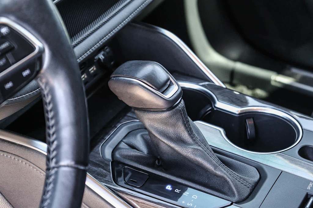 Thumbnail: 2021 Toyota Highlander - 13