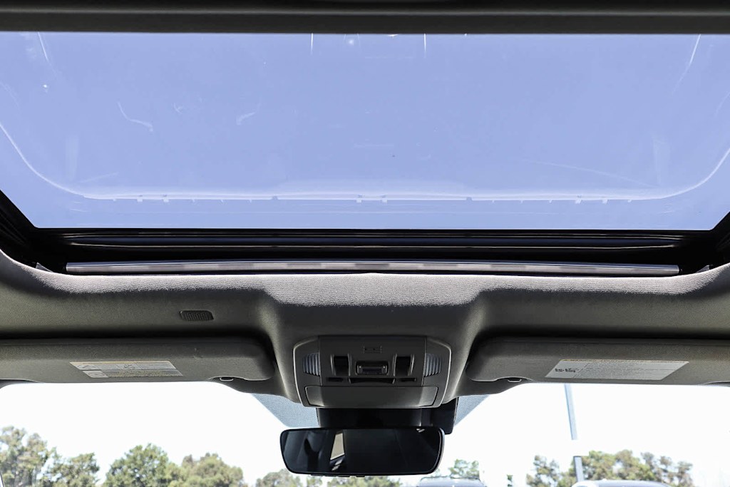 Thumbnail: 2021 Toyota Highlander - 24
