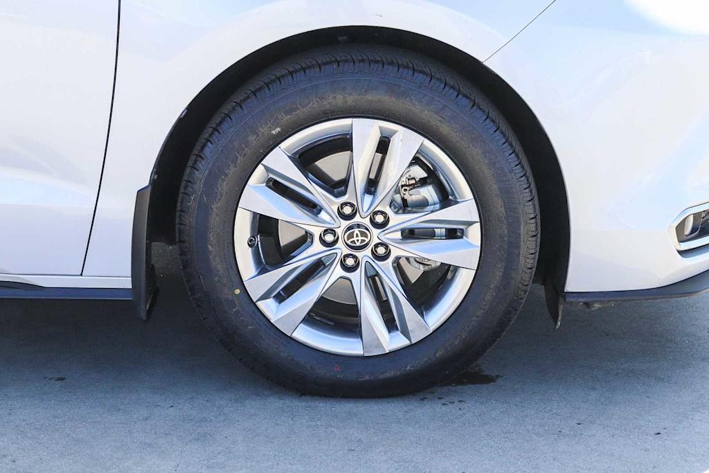 Thumbnail: 2023 Toyota Sienna - 7