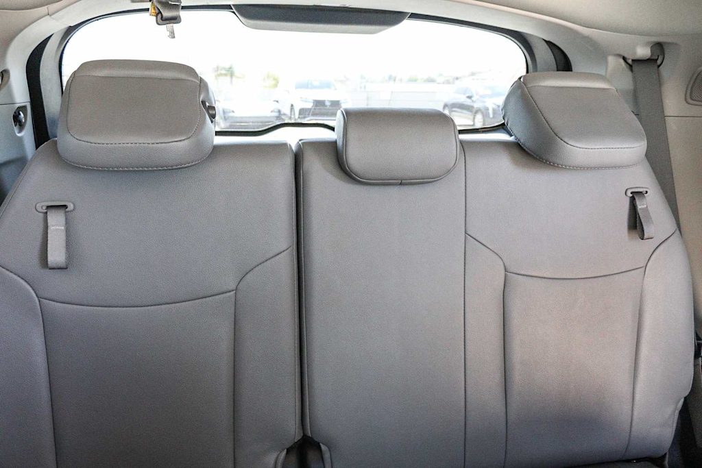 Thumbnail: 2023 Toyota Sienna - 27