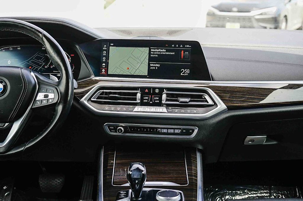 Thumbnail: 2021 BMW X5 - 8