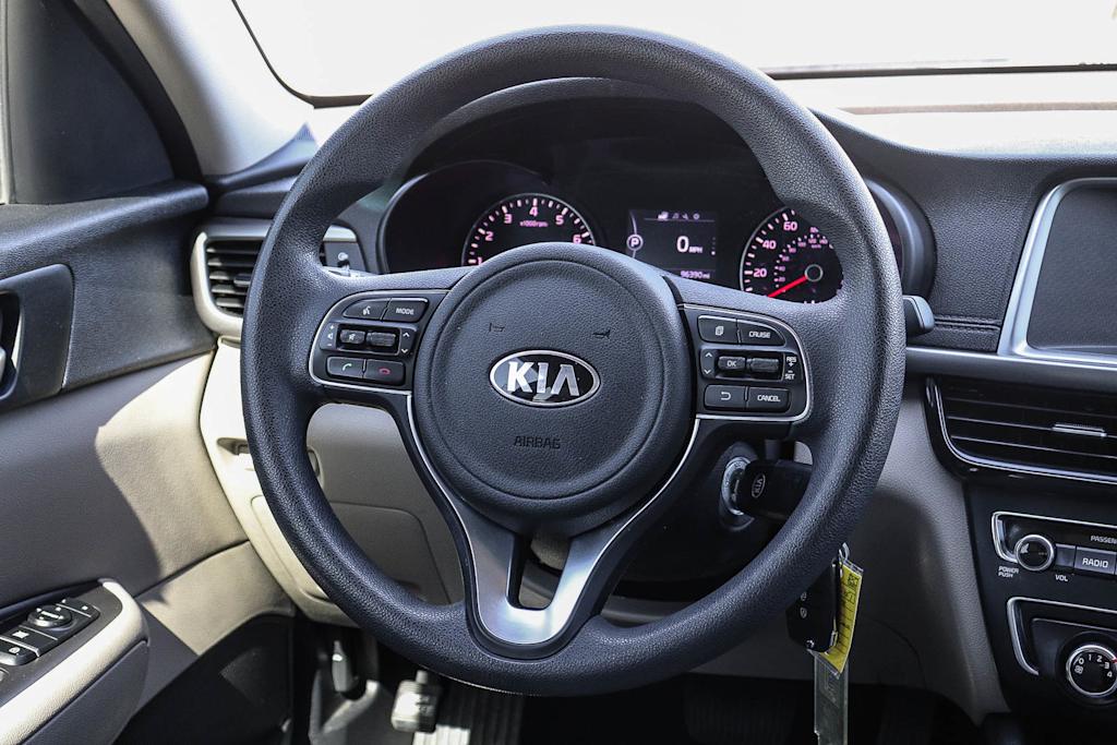 Thumbnail: 2018 Kia Optima - 8