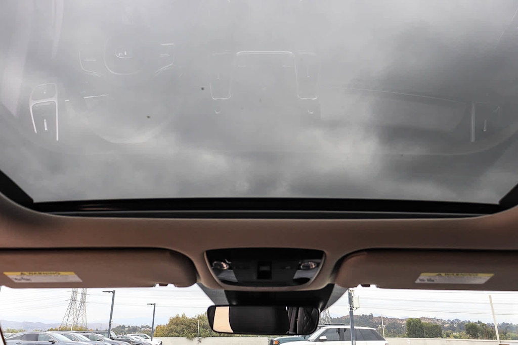 Thumbnail: 2021 Kia Sorento - 24