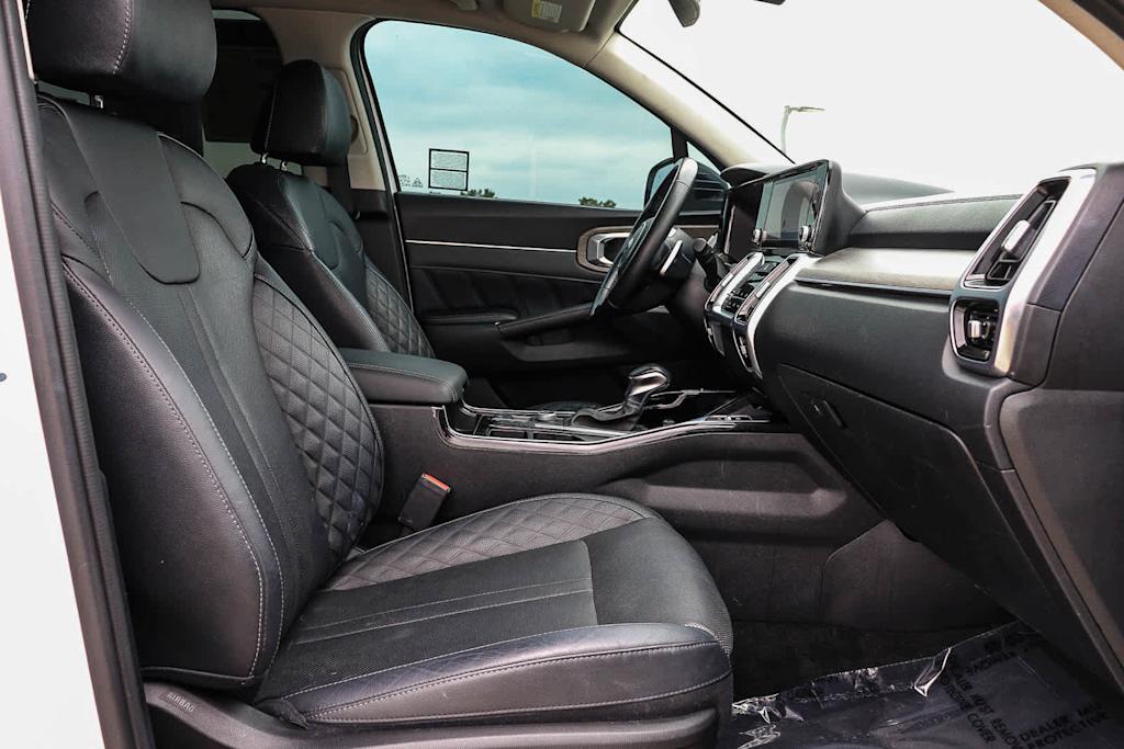 Thumbnail: 2021 Kia Sorento - 10