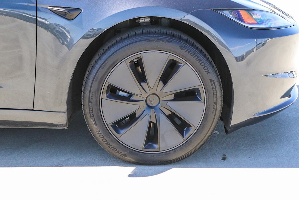 Thumbnail: 2025 Tesla Model 3 - 6