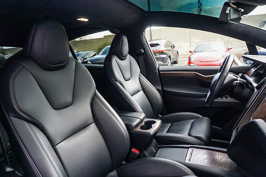 Thumbnail: 2020 Tesla Model X - 9