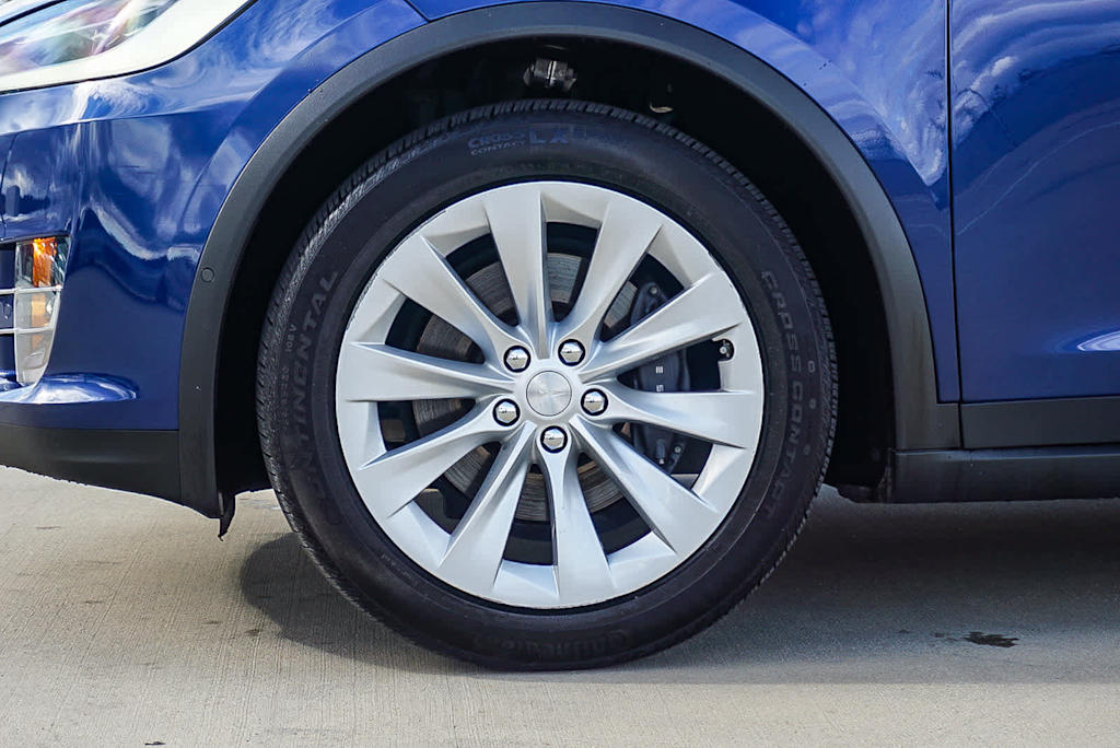 Thumbnail: 2020 Tesla Model X - 6