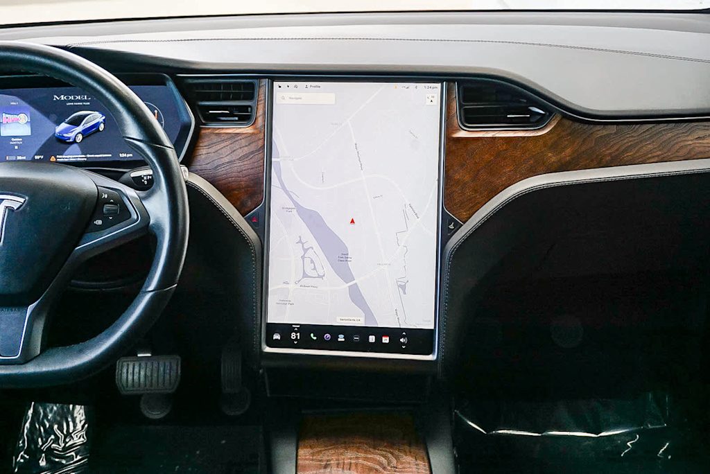 Thumbnail: 2020 Tesla Model X - 8