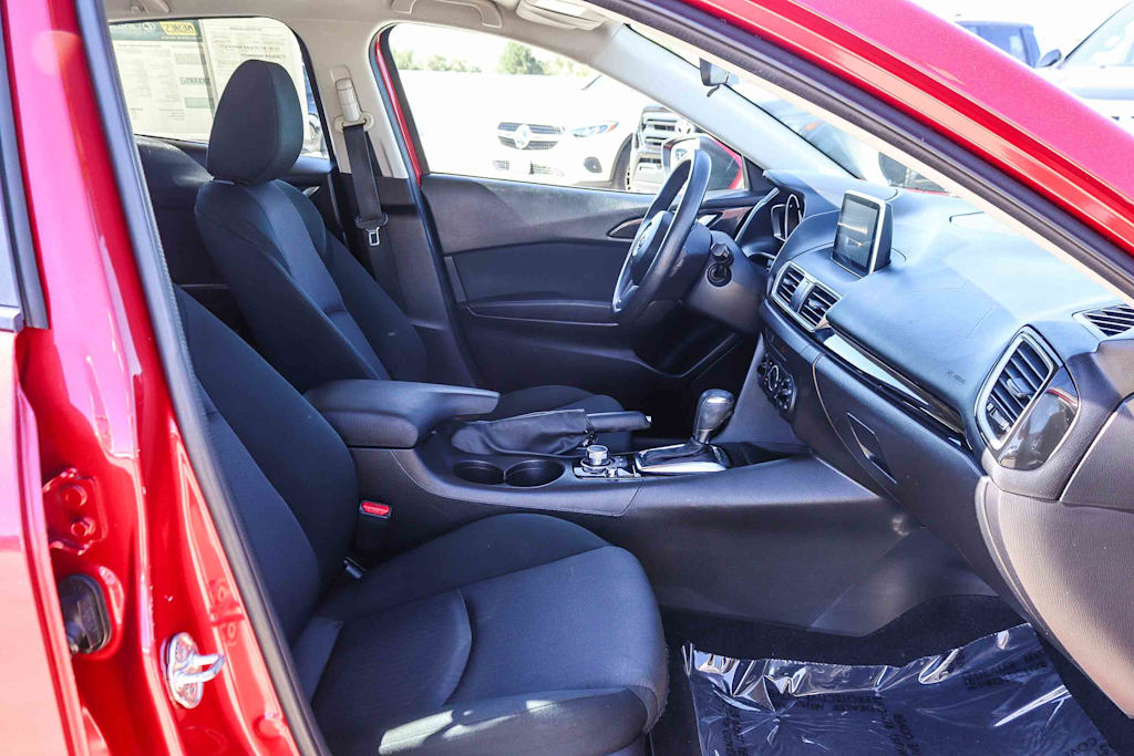 Thumbnail: 2016 Mazda Mazda3 - 10