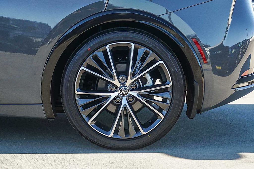 Thumbnail: 2024 Toyota Prius - 21