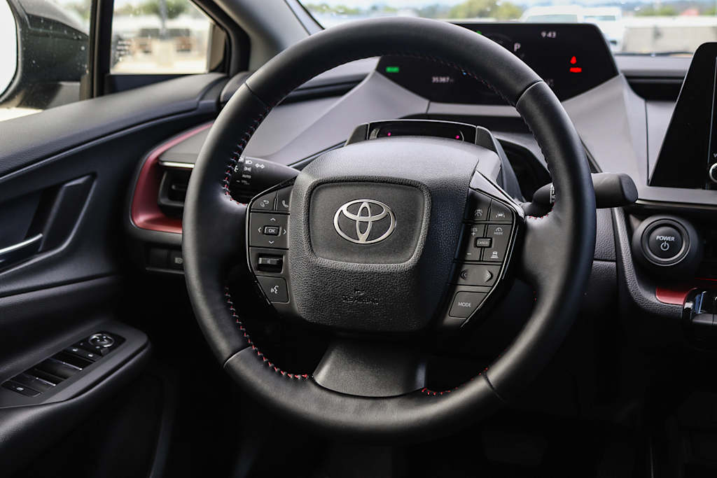 Thumbnail: 2024 Toyota Prius Prime - 2