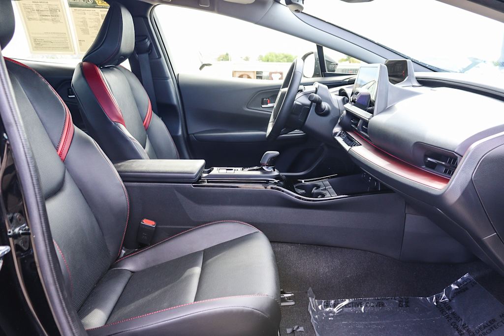 Thumbnail: 2024 Toyota Prius Prime - 8