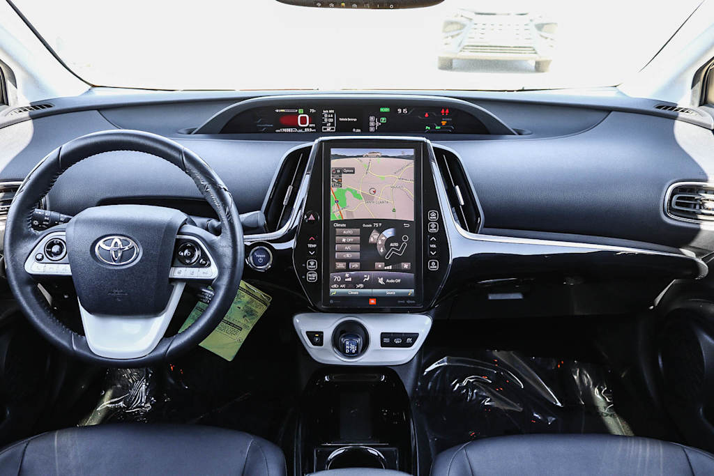 Thumbnail: 2017 Toyota Prius Prime - 2