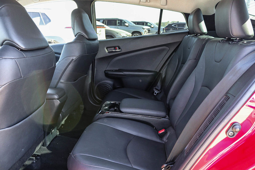 Thumbnail: 2017 Toyota Prius Prime - 11