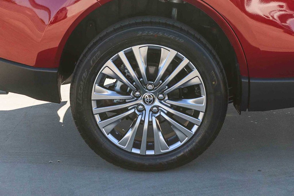 Thumbnail: 2024 Toyota Venza - 22