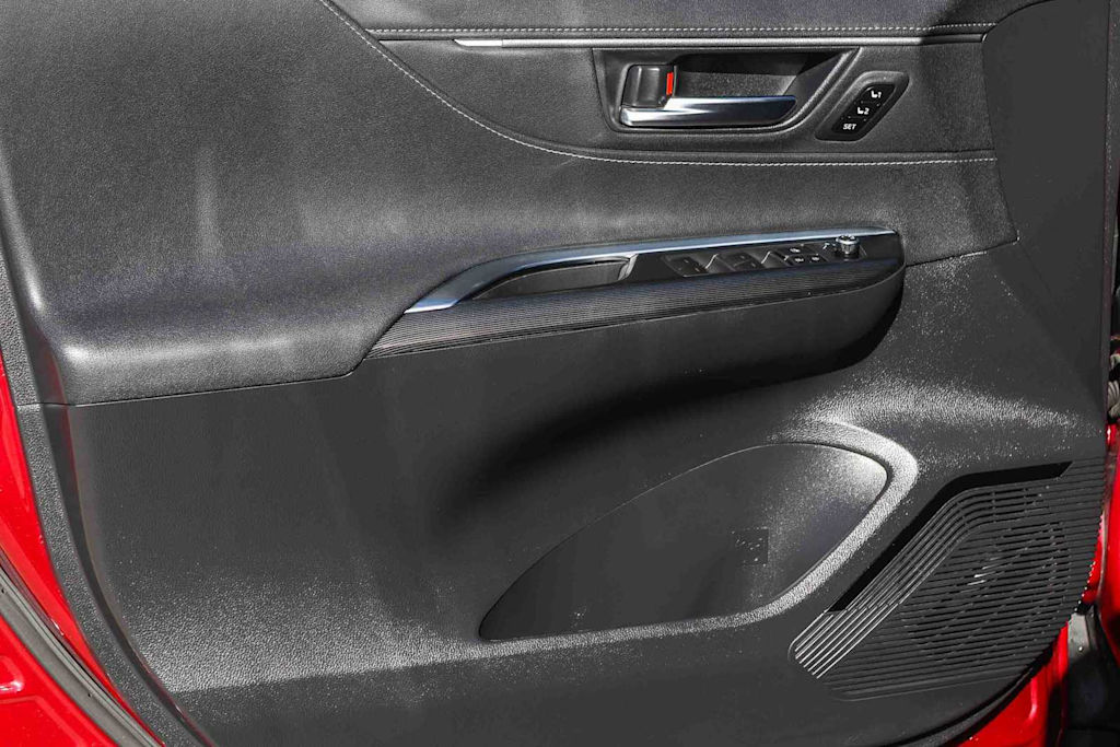Thumbnail: 2024 Toyota Venza - 28