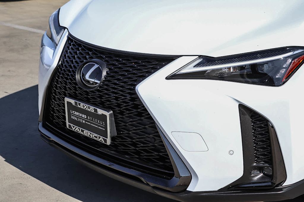 Thumbnail: 2024 Lexus UX - 18