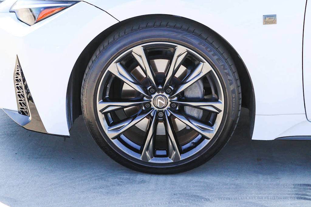 Thumbnail: 2025 Lexus ES - 24