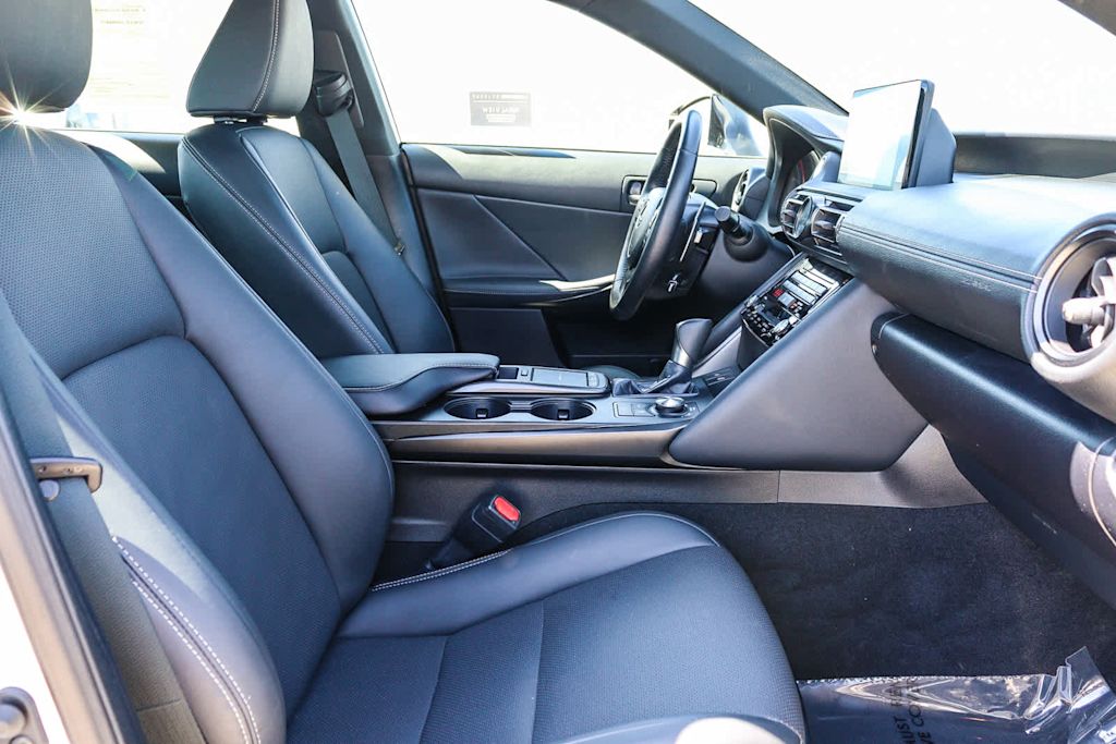 Thumbnail: 2025 Lexus ES - 10