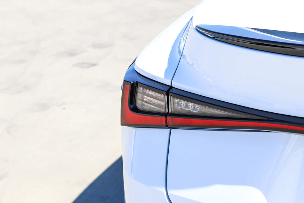 Thumbnail: 2025 Lexus ES - 6