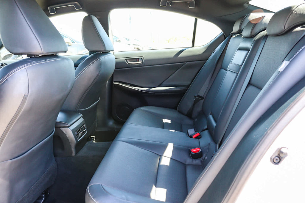 Thumbnail: 2025 Lexus ES - 12