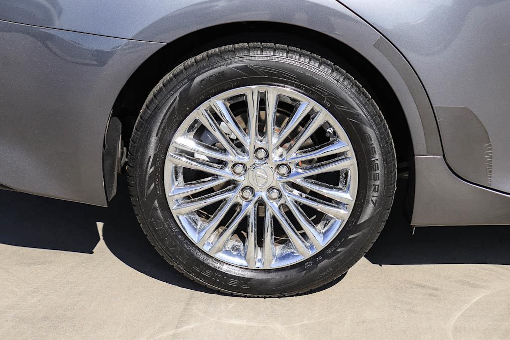 Thumbnail: 2013 Lexus ES - 23