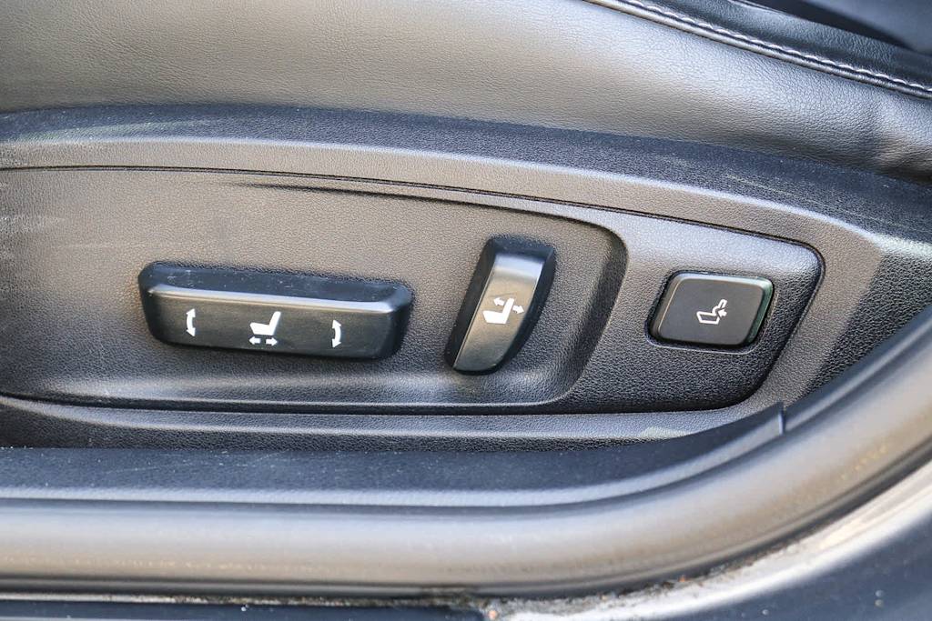 Thumbnail: 2013 Lexus ES - 26