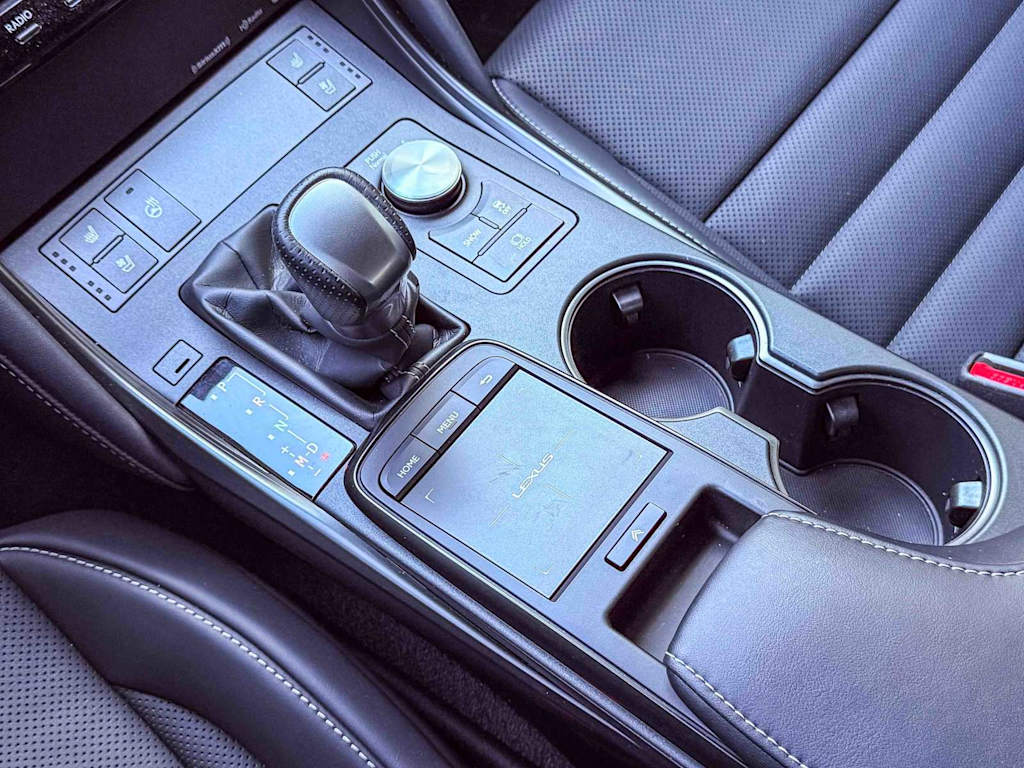 Thumbnail: 2024 Lexus ES - 14