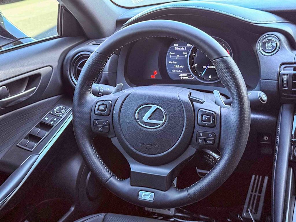 Thumbnail: 2024 Lexus ES - 9