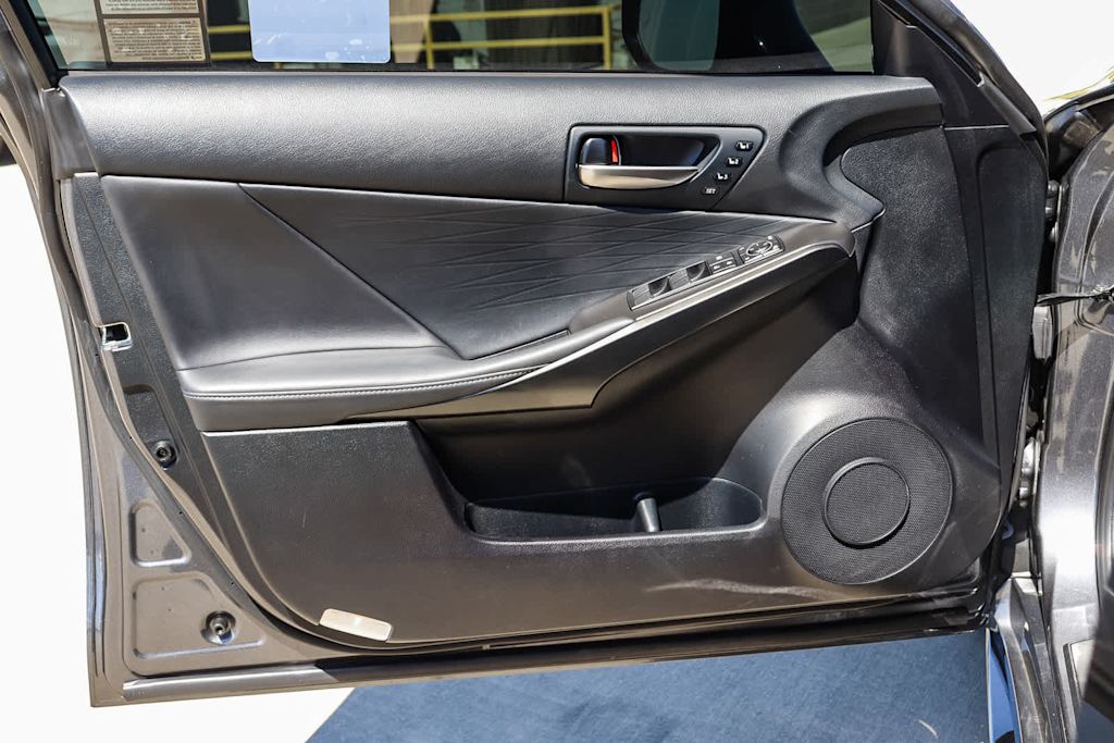 Thumbnail: 2025 Lexus ES - 28