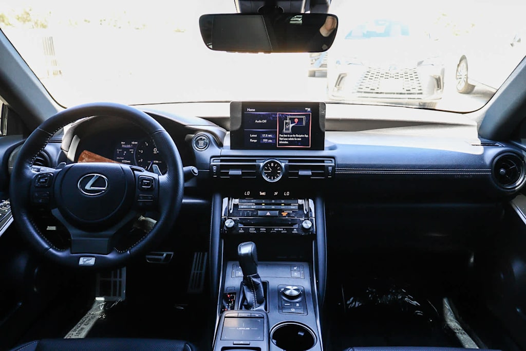 Thumbnail: 2025 Lexus ES - 8